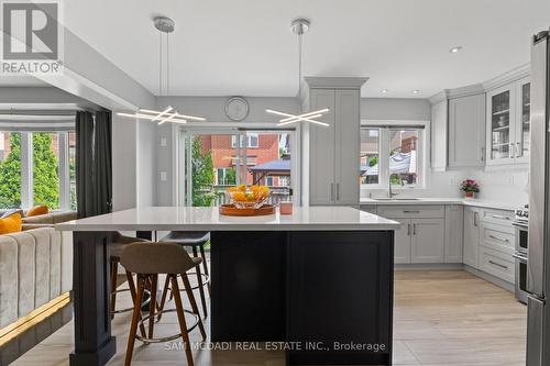 920 Clark Boulevard, Milton, ON - Indoor Photo Showing Kitchen With Upgraded Kitchen