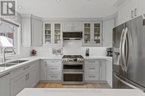 920 Clark Boulevard, Milton, ON - Indoor Photo Showing Kitchen With Double Sink With Upgraded Kitchen