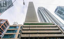 5009 - 2221 YONGE STREET Toronto, ON M4S 2B5