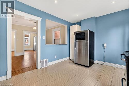 520 John Street N, Hamilton, ON - Indoor