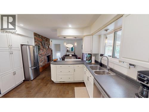 115 S Brears Road, Quesnel, BC - Indoor Photo Showing Kitchen With Double Sink