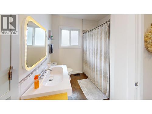 115 S Brears Road, Quesnel, BC - Indoor Photo Showing Bathroom