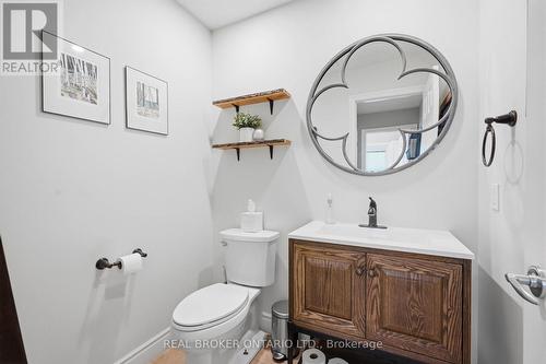 6 Pioneer Tower Crescent, Kitchener, ON - Indoor Photo Showing Bathroom