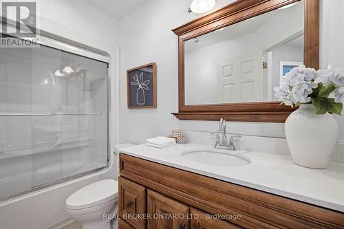 6 Pioneer Tower Crescent, Kitchener, ON - Indoor Photo Showing Bathroom