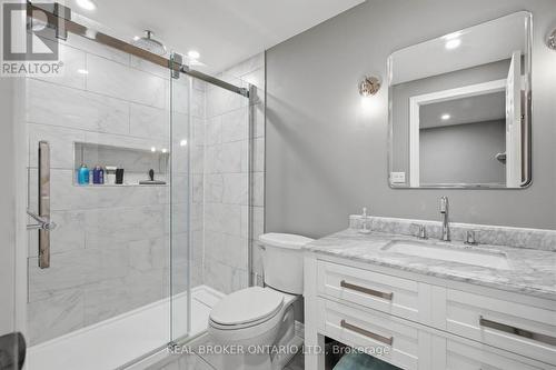 6 Pioneer Tower Crescent, Kitchener, ON - Indoor Photo Showing Bathroom