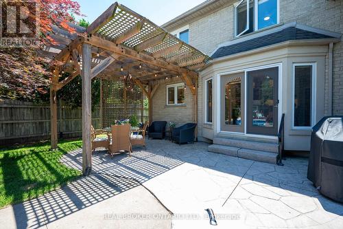 6 Pioneer Tower Crescent, Kitchener, ON - Outdoor