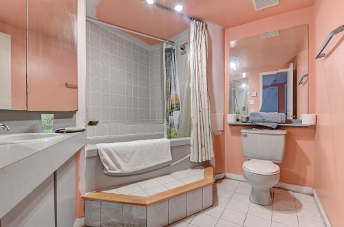 Salle de bains - 92 Rue Du Guéret, L'Épiphanie, QC - Indoor Photo Showing Bathroom