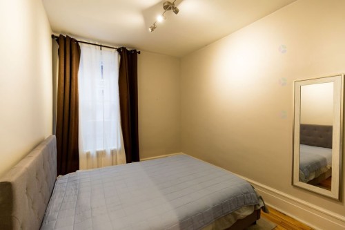 Bedroom - 2278 Av. Harvard, Montréal (Côte-Des-Neiges/Notre-Dame-De-Grâce), QC - Indoor Photo Showing Bedroom