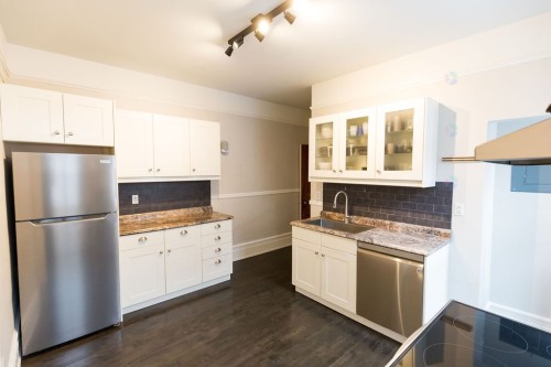 Kitchen - 2278 Av. Harvard, Montréal (Côte-Des-Neiges/Notre-Dame-De-Grâce), QC - Indoor Photo Showing Kitchen