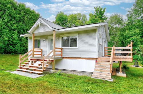 89 Av. Arbour  Sainte-Béatrix, QC J0K 1Y0
