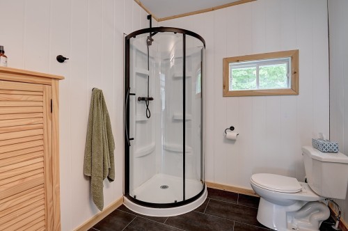 Salle de bains - 89 Av. Arbour, Sainte-Béatrix, QC - Indoor Photo Showing Bathroom