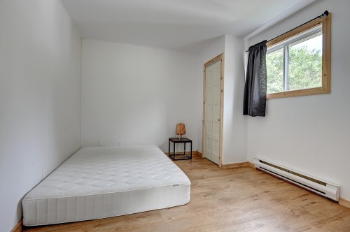 Chambre à coucher - 89 Av. Arbour, Sainte-Béatrix, QC - Indoor Photo Showing Bedroom