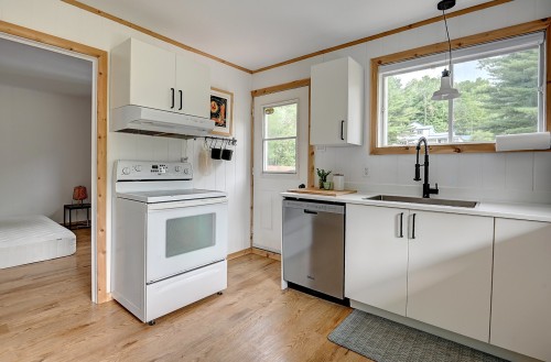 Cuisine - 89 Av. Arbour, Sainte-Béatrix, QC - Indoor Photo Showing Kitchen