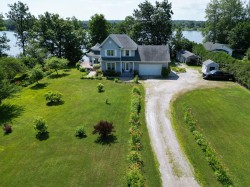 1921 Ch. de la Grande-Presqu'île  Plaisance, QC J0V 1S0
