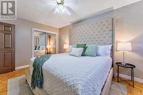 2560 Palisander Avenue, Mississauga, ON - Indoor Photo Showing Bedroom