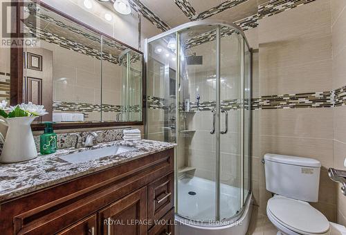 2560 Palisander Avenue, Mississauga, ON - Indoor Photo Showing Bathroom