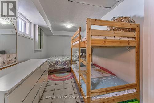 2560 Palisander Avenue, Mississauga, ON - Indoor Photo Showing Bedroom