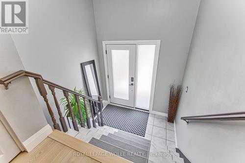 2560 Palisander Avenue, Mississauga, ON - Indoor Photo Showing Other Room