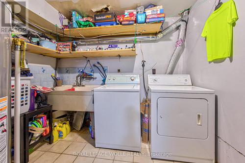 2560 Palisander Avenue, Mississauga, ON - Indoor Photo Showing Laundry Room
