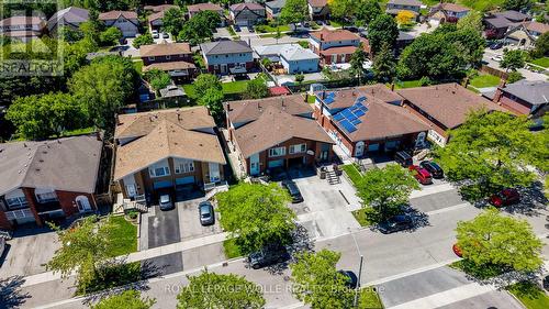 2560 Palisander Avenue, Mississauga, ON - Outdoor