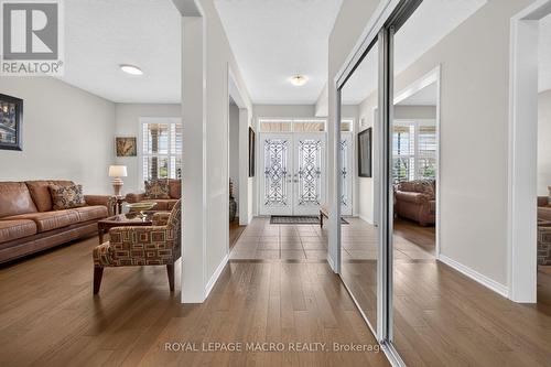 76 Mcwatters Street, Hamilton, ON - Indoor Photo Showing Living Room