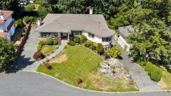1110 Totem Lane Saanich, BC V8Y 1E8