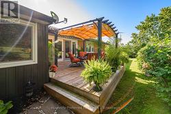 Private Back deck - 