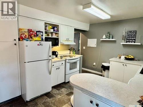 430 Centre Street, Middle Lake, SK - Indoor Photo Showing Kitchen