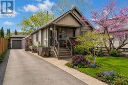 73 MARGERY AVENUE St. Catharines (Haig), ON L2R 6K2