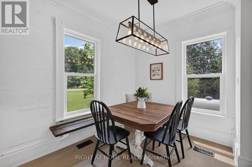 Dining room w/built in bench - 34630 Second Line, Southwold, ON - Indoor Photo Showing Dining Room