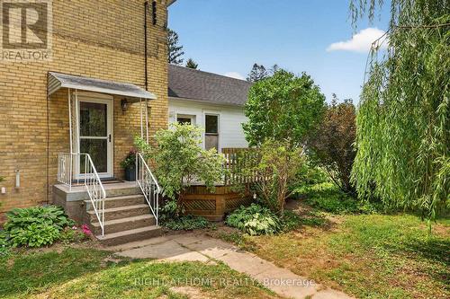 Entry and porch - 34630 Second Line, Southwold, ON - Outdoor
