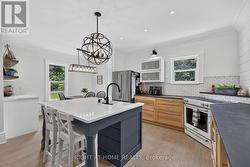 Kitchen with great flow - 