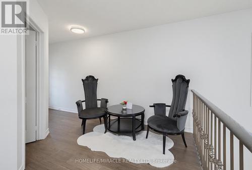 7350 Glamorgan Way, Mississauga, ON - Indoor