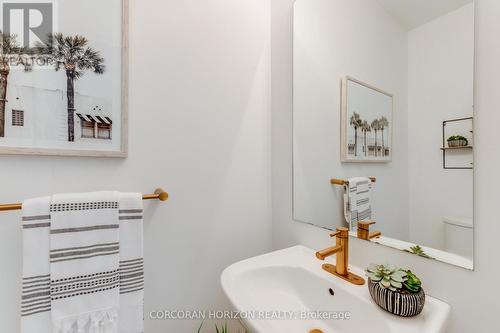 15 Mountainside Crescent, Whitby, ON - Indoor