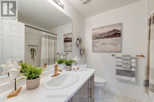 15 Mountainside Crescent, Whitby, ON - Indoor Photo Showing Bathroom