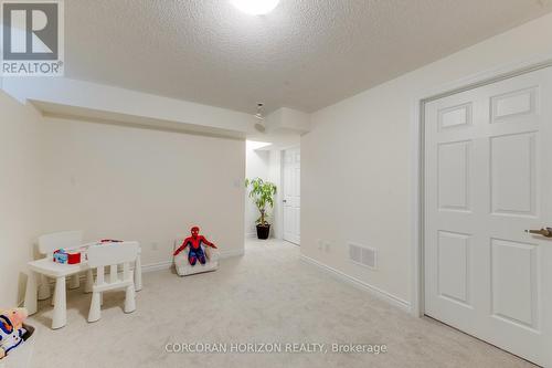 15 Mountainside Crescent, Whitby, ON -  Photo Showing Other Room