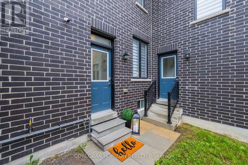 15 Mountainside Crescent, Whitby, ON - Outdoor