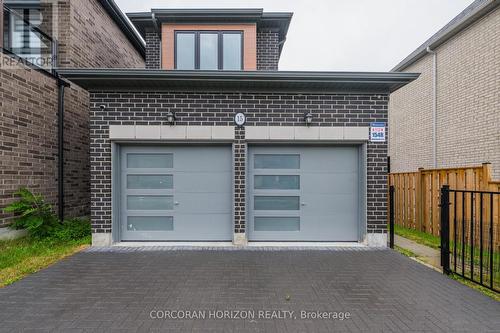 15 Mountainside Crescent, Whitby, ON - Outdoor