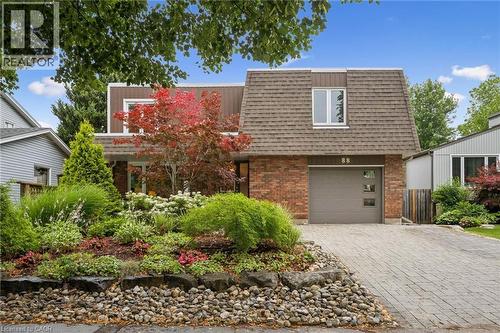 88 MANOR Drive  Kitchener, ON N2A 2V1