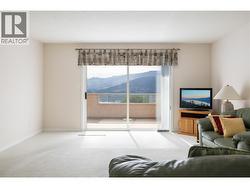 Living room with a view - 