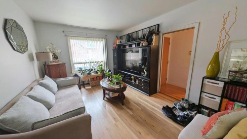 Living Room - 1-5416 14E Avenue, Montréal (Rosemont/La Petite-Patrie), QC - Indoor Photo Showing Living Room