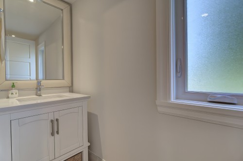 Salle d'eau - 286 Rue Winters, Baie-D'Urfé, QC - Indoor Photo Showing Bathroom