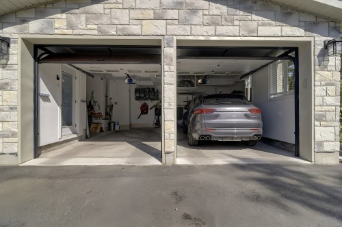 Garage - 286 Rue Winters, Baie-D'Urfé, QC - Indoor Photo Showing Garage