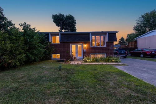 26 109e Avenue O.  Blainville, QC J7C 3L7