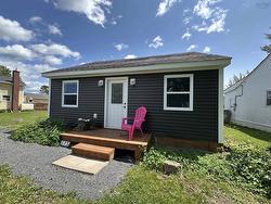173 Oak Street Pictou, NS B0N 1C0