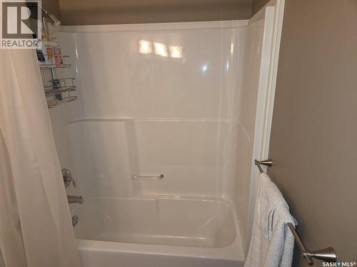 103 115 Shepherd Crescent, Saskatoon, SK - Indoor Photo Showing Bathroom