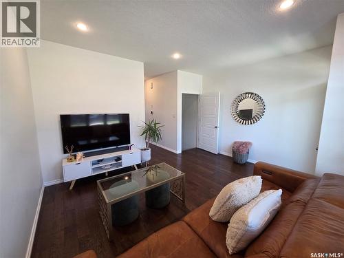 204 3229 Elgaard Drive, Regina, SK - Indoor Photo Showing Living Room