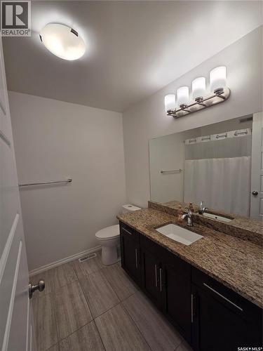 204 3229 Elgaard Drive, Regina, SK - Indoor Photo Showing Bathroom