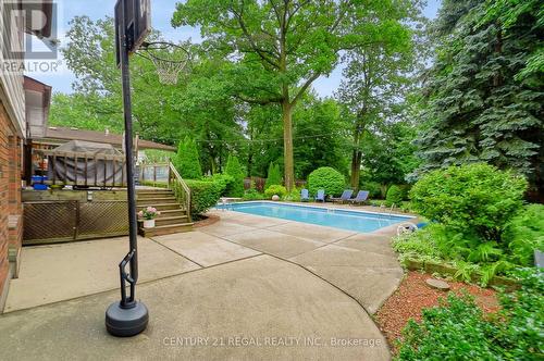 5324 Linbrook Road, Burlington, ON - Outdoor With In Ground Pool
