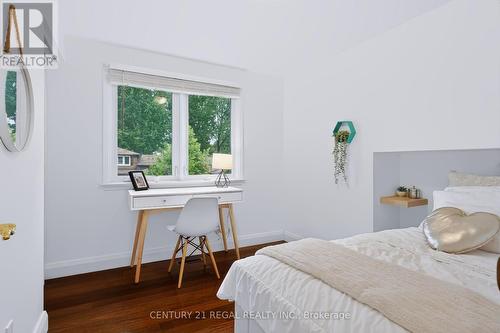 5324 Linbrook Road, Burlington, ON - Indoor Photo Showing Bedroom